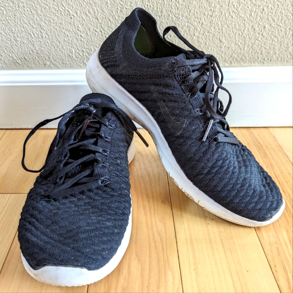 Black Nike Free running sneakers